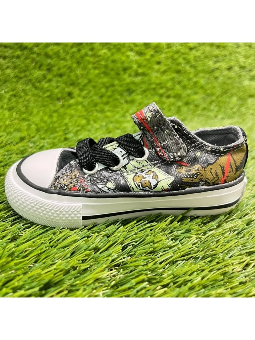 Converse Chuck Taylor All Star Infant Toddler Size 4C Dinosaur Shoes Sneakers